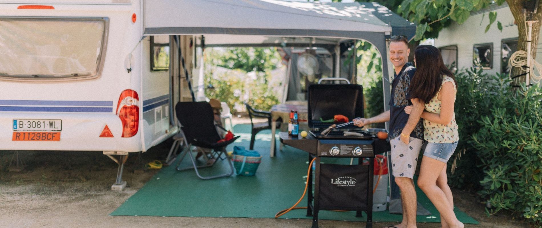 Camping Senia Caballo de Mar camping pitches in the marsh