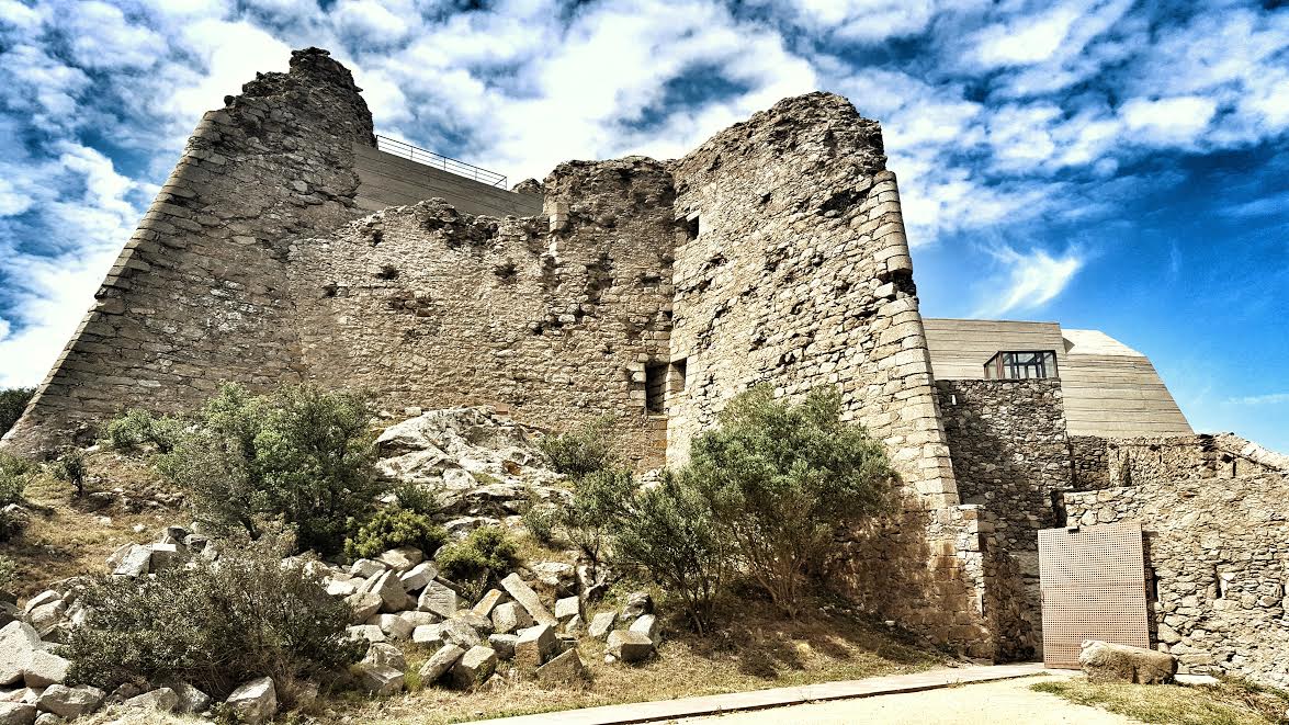 Castillo de la Trinidad - Camping Sènia Riu