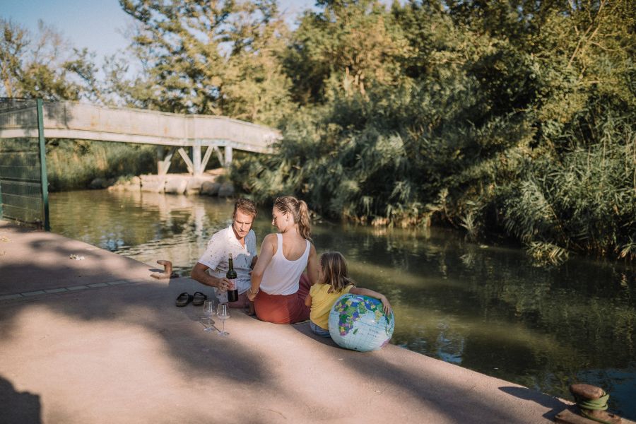 Camping_en_un_rio-Senia_Riu-Camping_en_la_naturaleza-familia.jpg