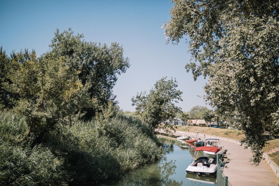 Embarcadero en el camping