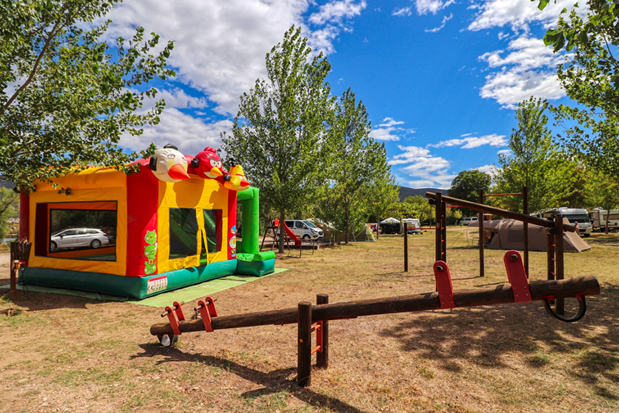 Parque infantil Camping Karin