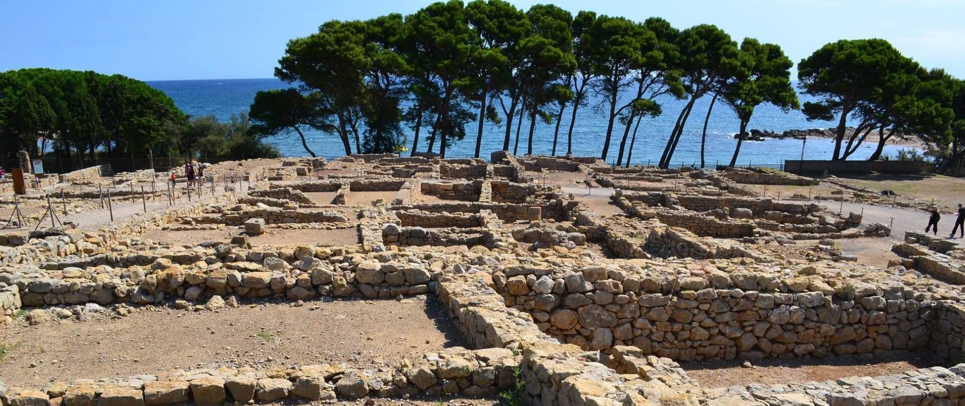 Ruinas greco-romanas cerca del camping Riu