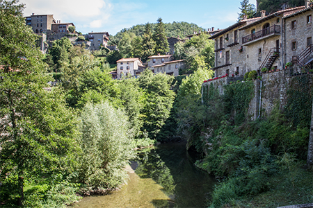 Camping Senia Rupit-routes with water in the mountains of Central Catalunya