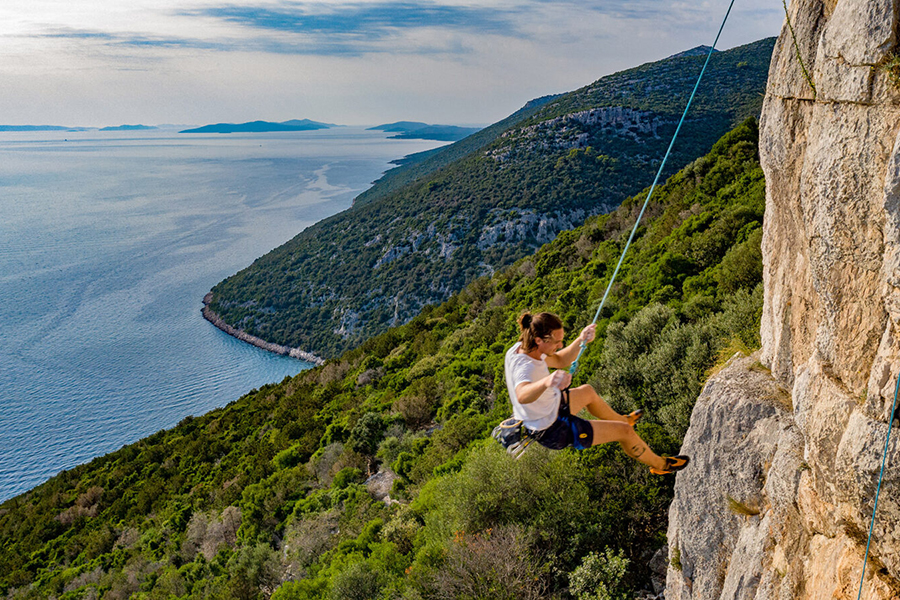 Climbing in nature in Ugljan