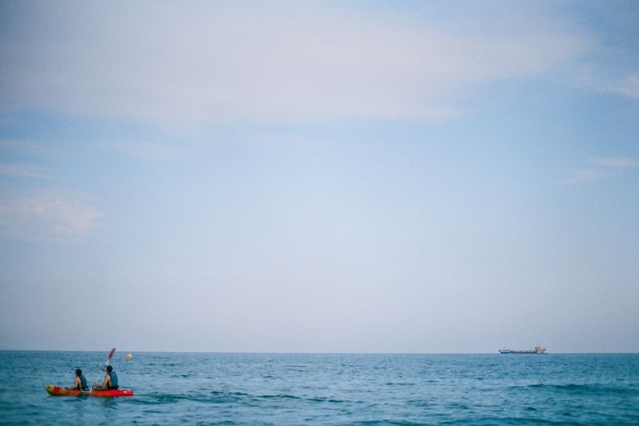 Kayaks for rent in front of the campsite in Pineda de Mar